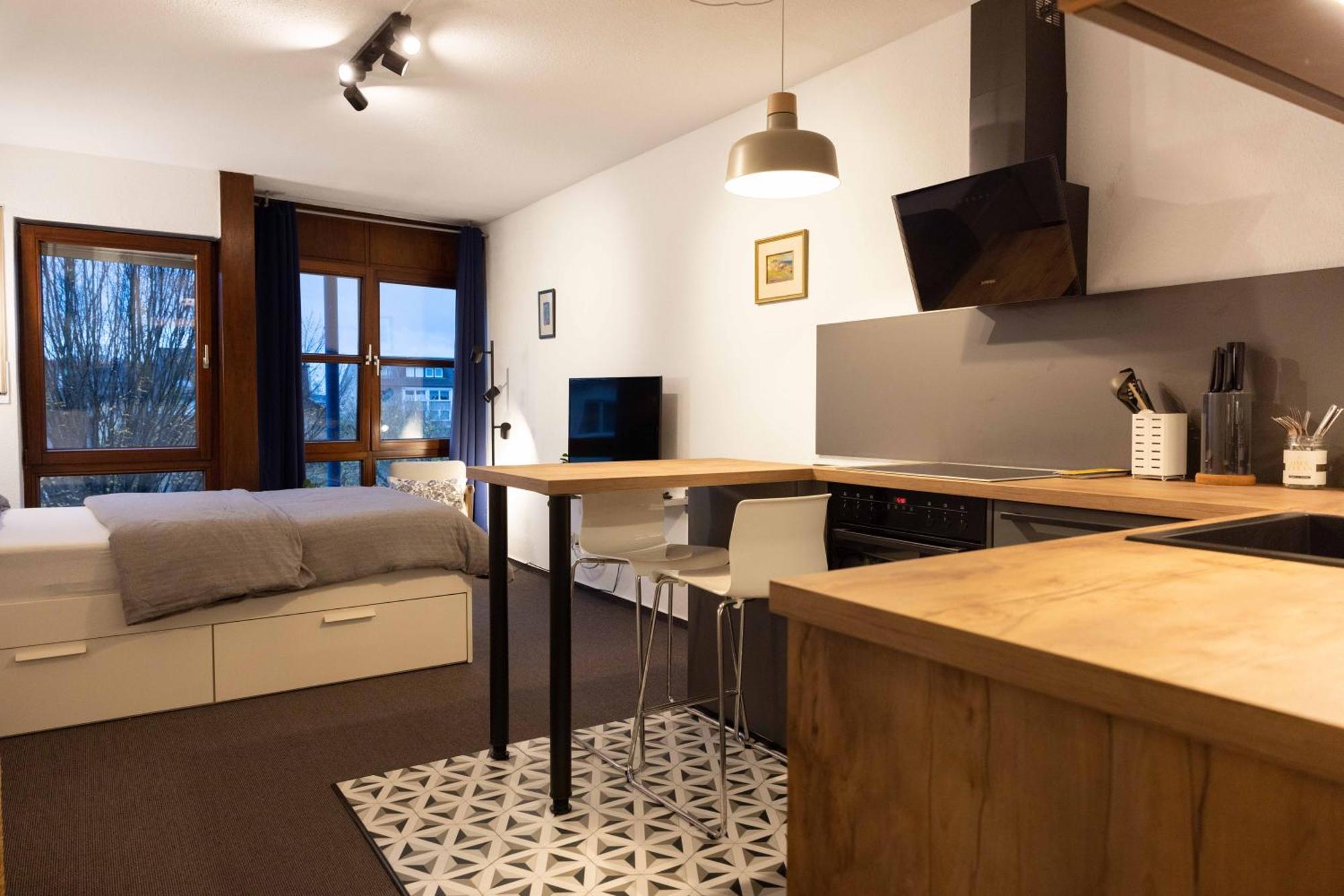 Zentrale Ruhige Wohnung Mit Parkplatz Paderborn Exterior foto